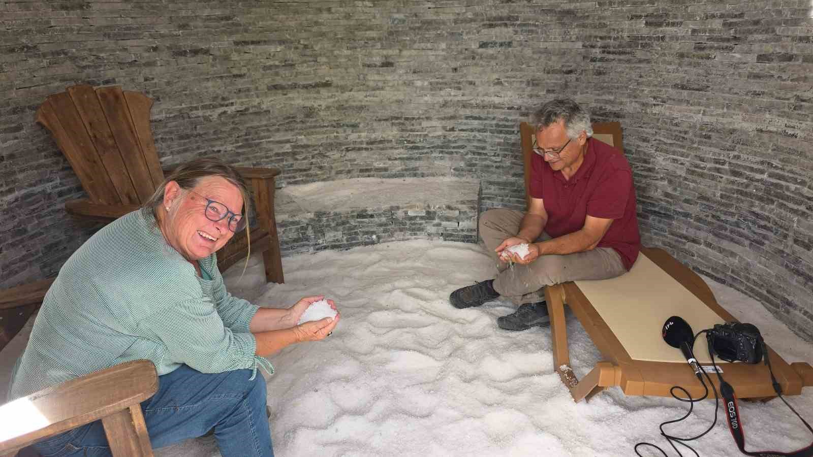 Tuz Gölü’ndeki tuz odaları sağlık turizmine katkı sunuyor