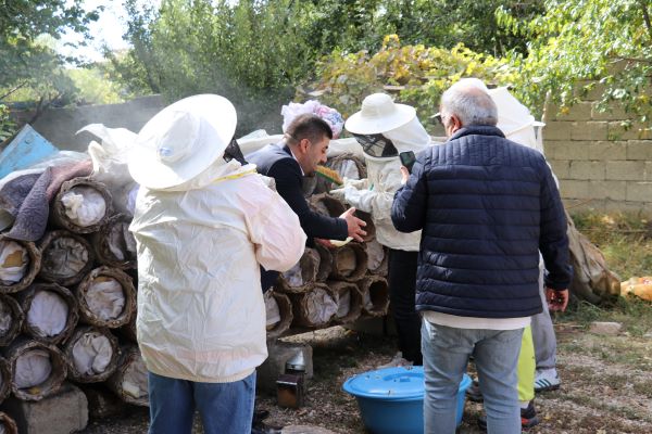 Van’da Turistlere Bal Hasadı Deneyimi