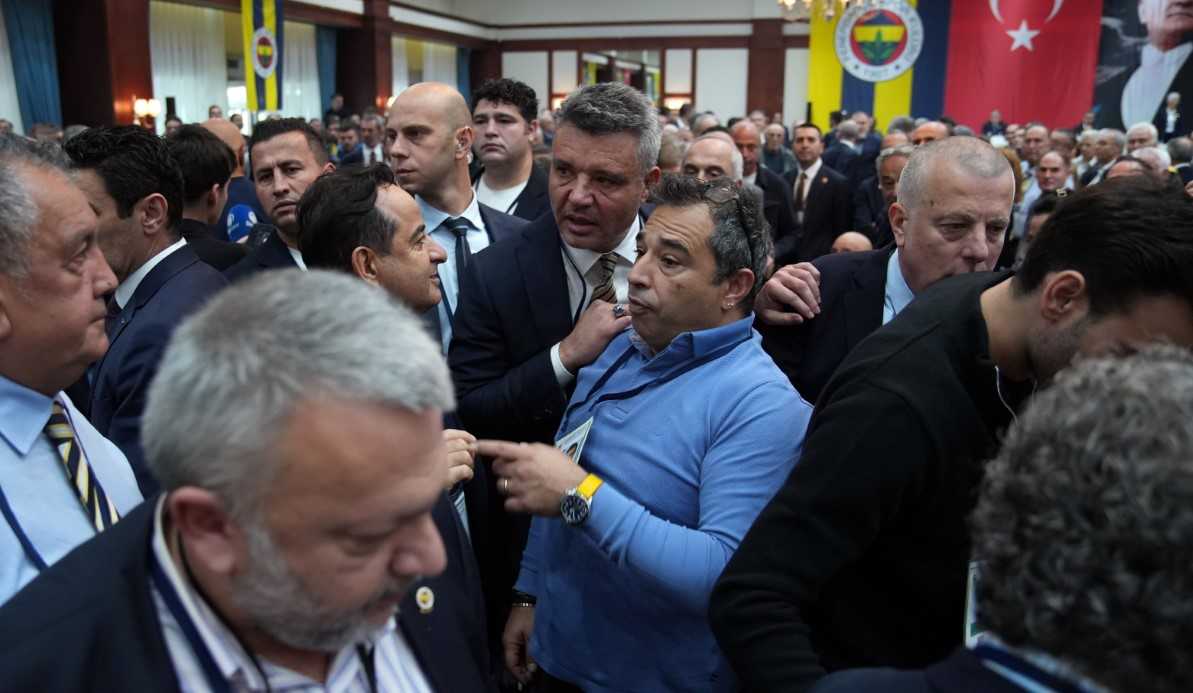 Fenerbahçe Yüksek Divan Kurulu Toplantısı’nda gerginlik