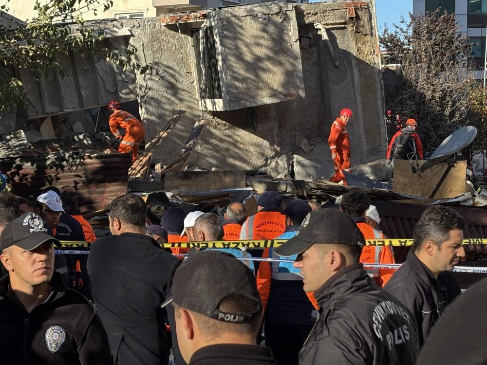 Kocaeli Valisinden çöken bina ile ilgili açıklama