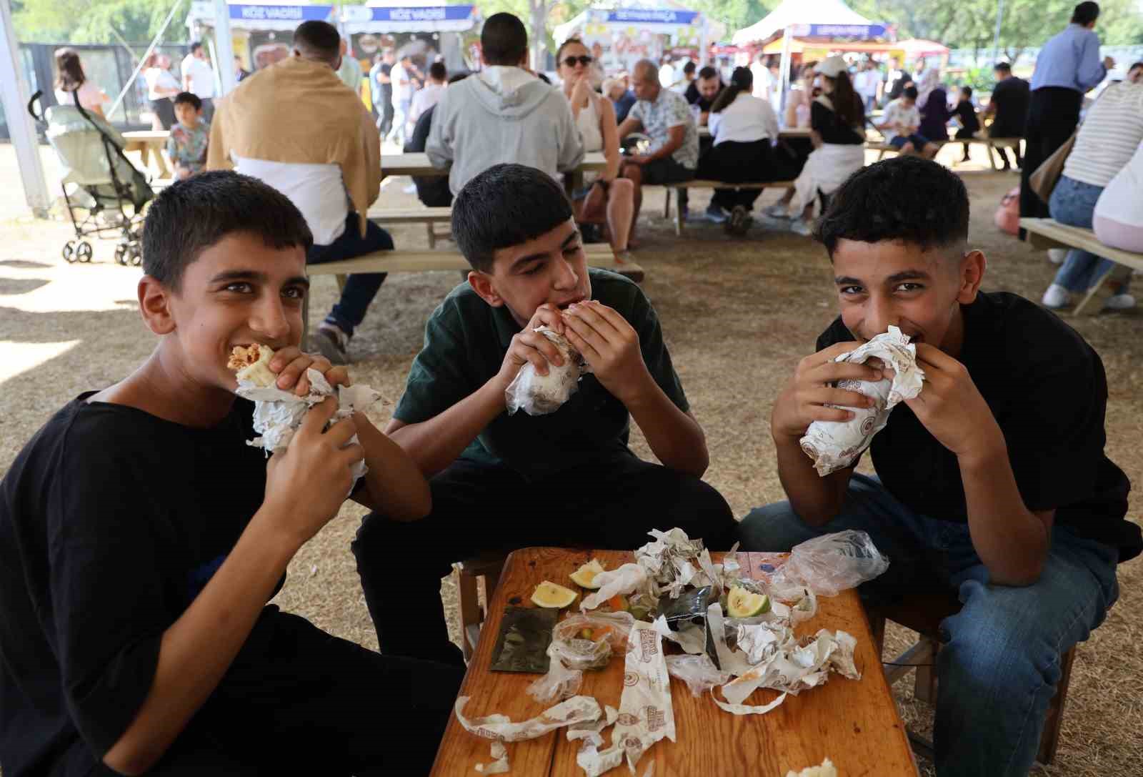 Uluslararası Adana Lezzet Festivali’ne yoğun ilgi