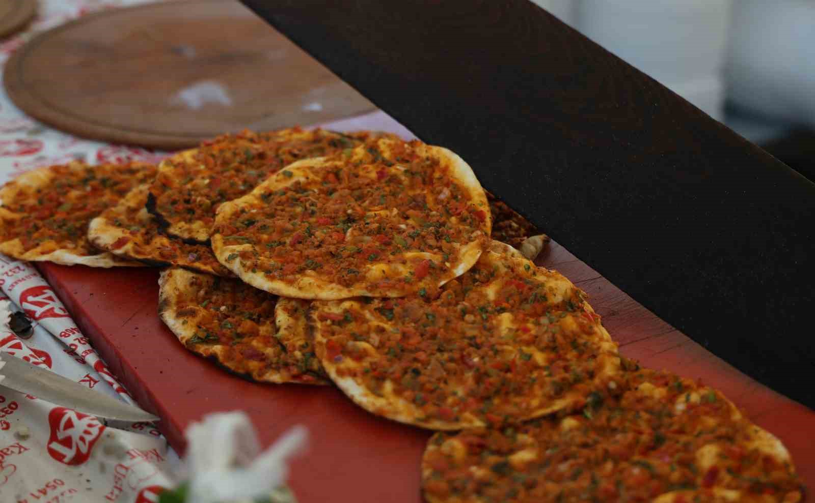 Uluslararası Adana Lezzet Festivali’ne yoğun ilgi