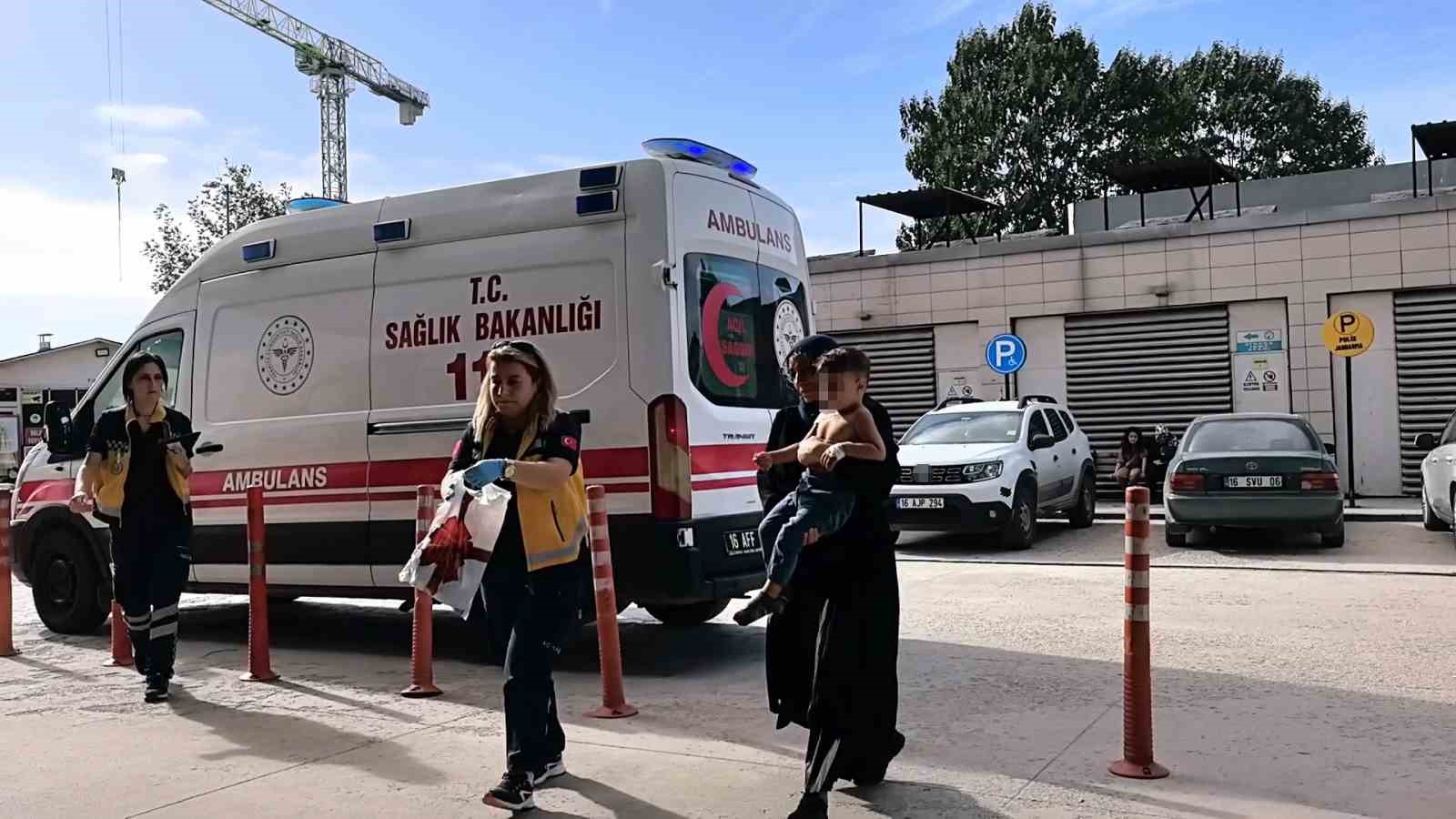 Üzerine kaynar su dökülen 2 yaşındaki çocuk yaralandı