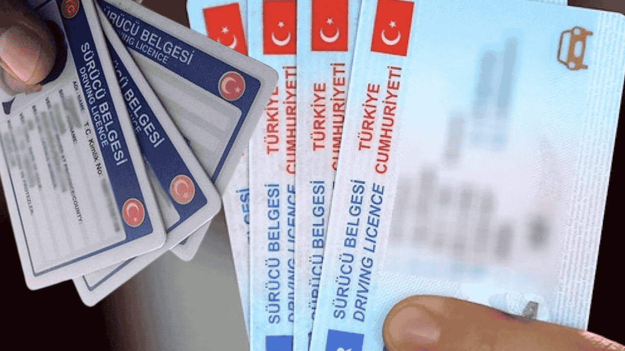 Vanlı Sürücüler Dikkat: Eski Ehliyetler 1 Kasım’da Geçersiz Olacak