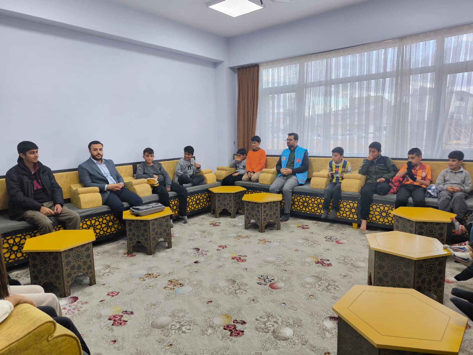 Gürpınar’da Manevi Değerler Işığında Gençlik Buluşması