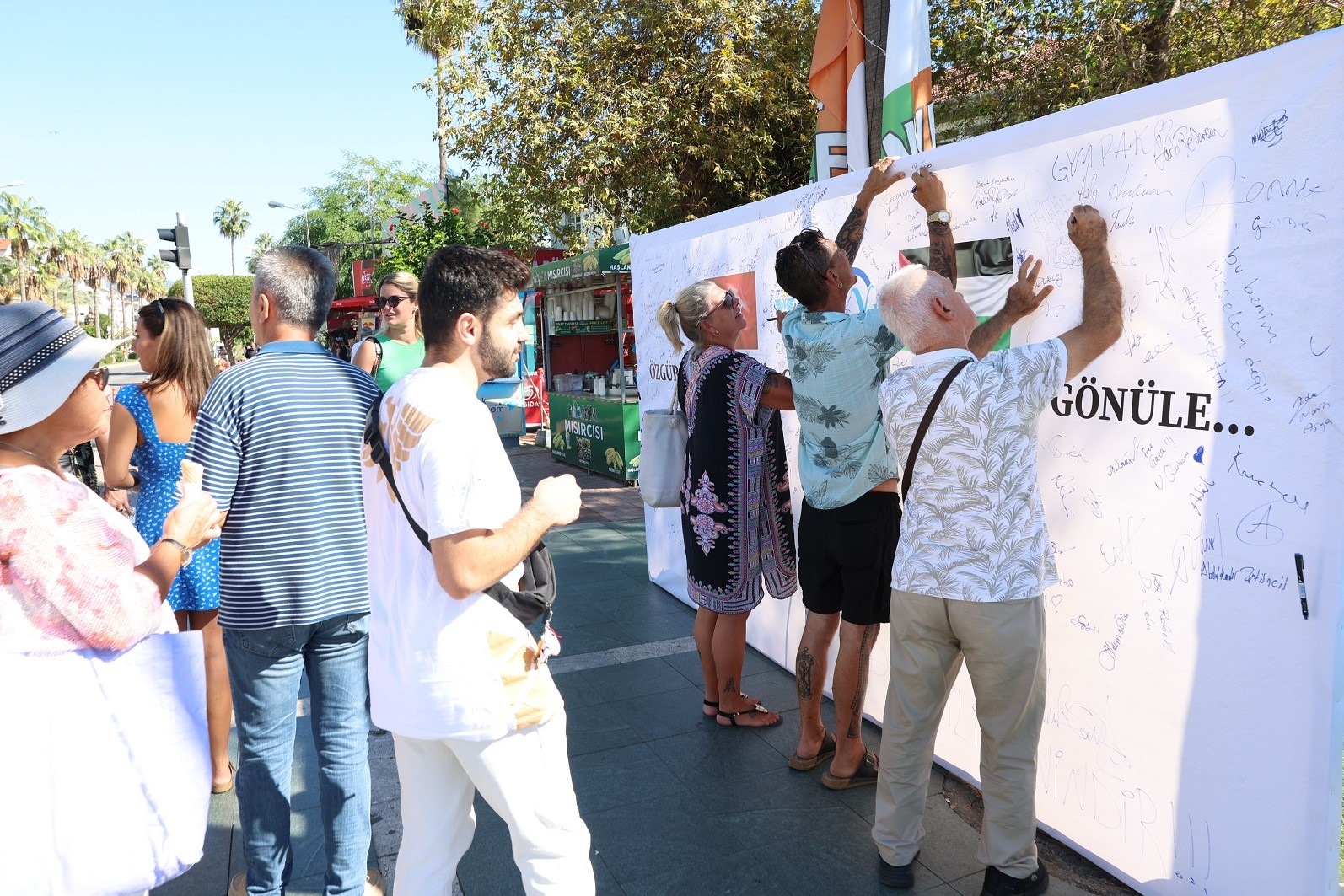 Filistin için tek yürek oldular