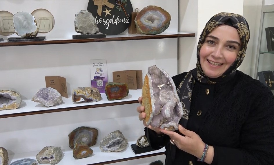 Kadın Girişimcilerden Doğal Taş Atılımı: Ametist ve Kalsedon Göz Kamaştırıyor