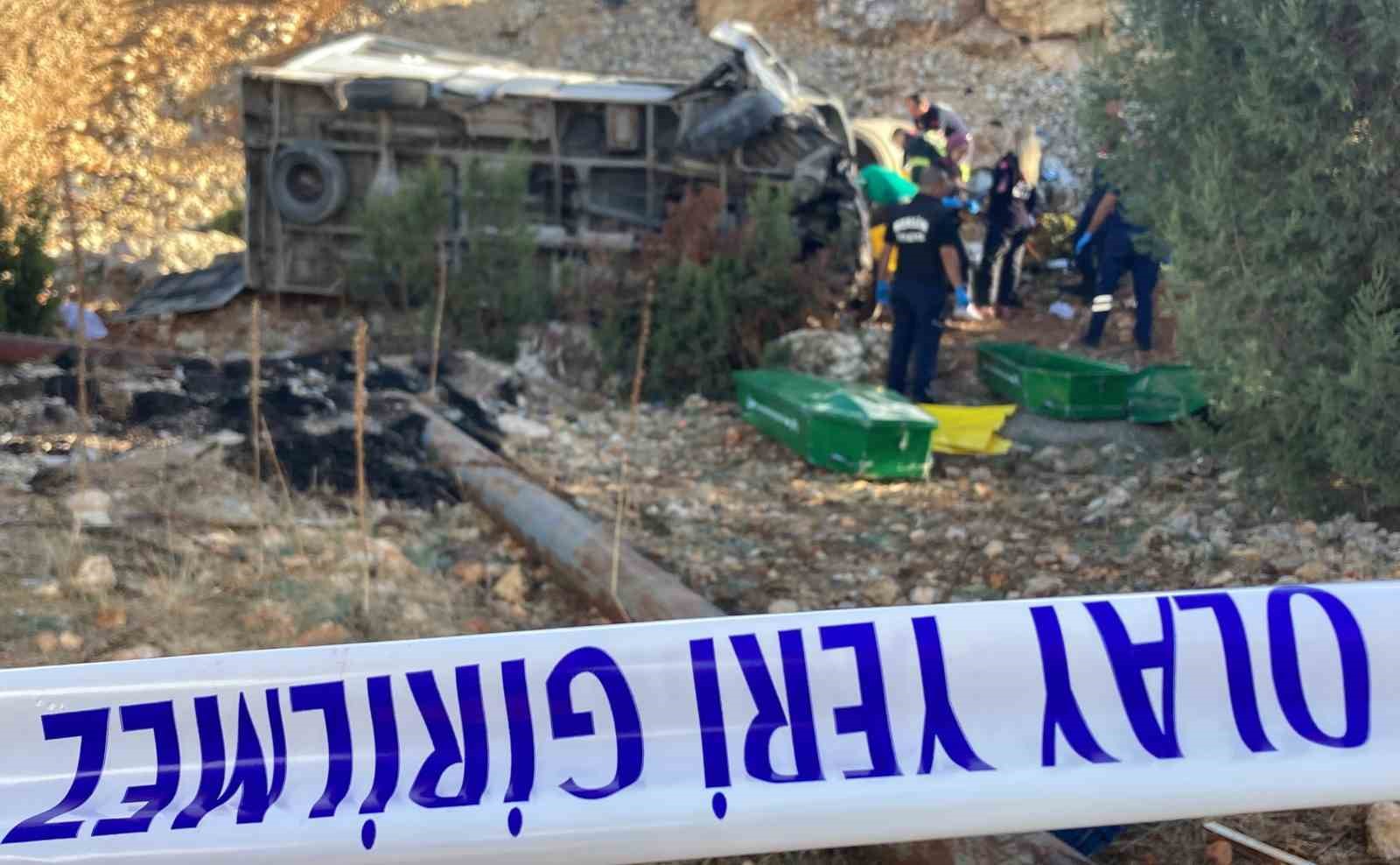 Mersin’de Tarım İşçilerini Taşıyan Minibüs Kazasında Sürücü Tutuklandı