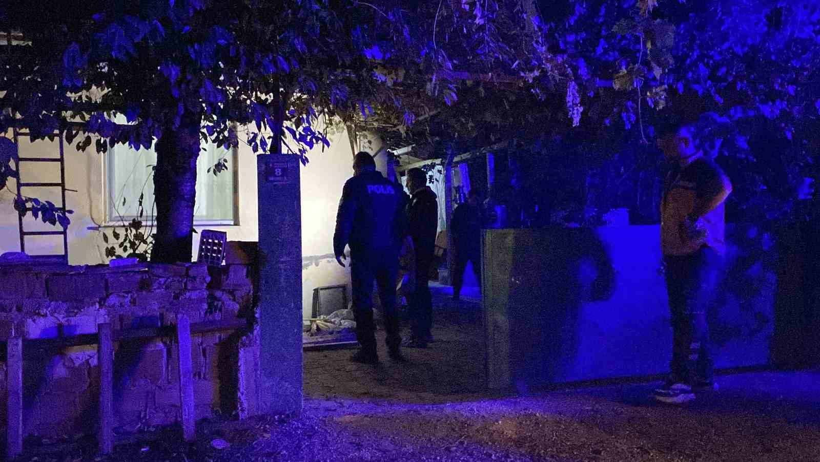 Oğlu tarafından tüfekle vurulan baba hayatını kaybetti