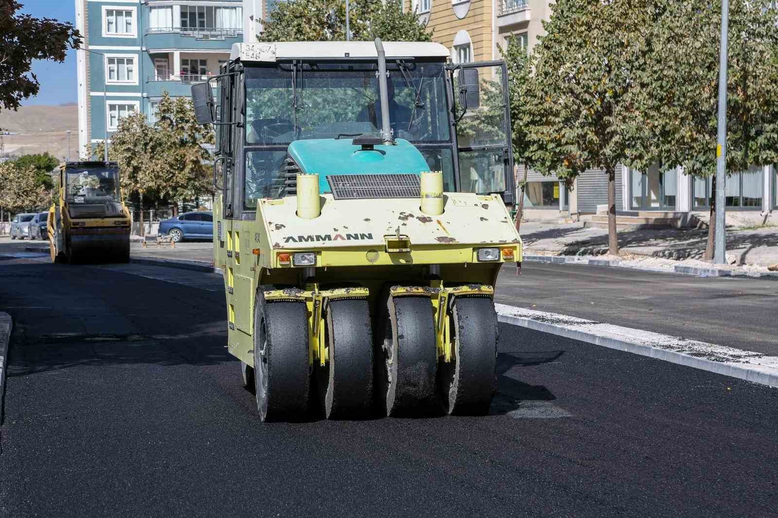 Van’da Polatoğlu Sokak Baştan Aşağı Yenilendi