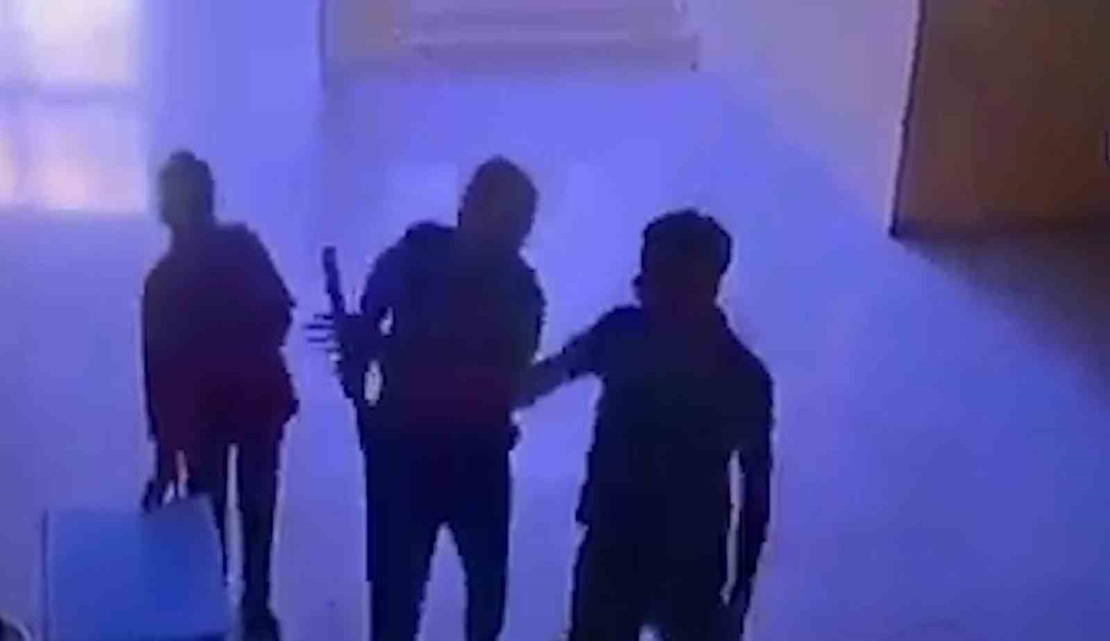 Şanlıurfa’da öğretmen, veli tarafından sopayla darbedildi