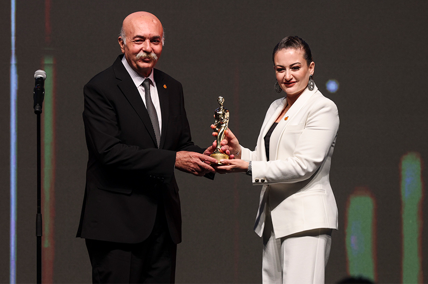 Altın Portakal ödülleri sahiplerini buldu