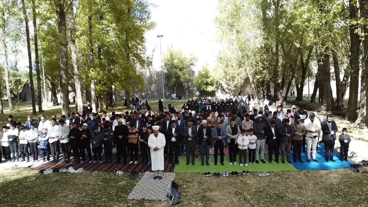 “Van’da Manevi Buluşma: ‘Öğrenci Cami Buluşması’ Etkinlikleri Sürüyor”