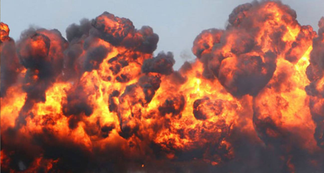 Ekvador’da AVM önünde araç patladı: 1 kişi hayatını kaybetti