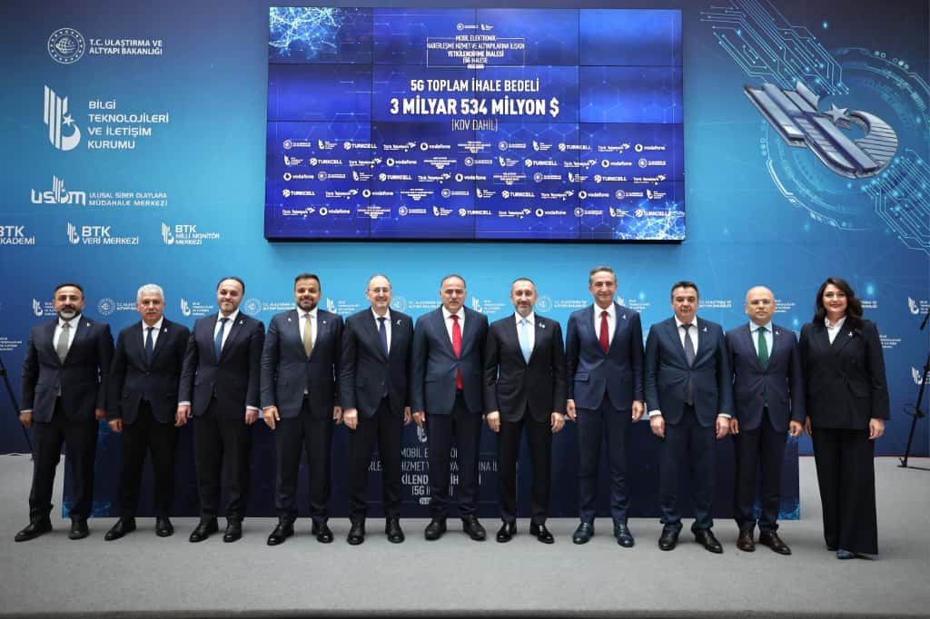 5G ihalesi tamamlandı: Üç operatör 3,5 milyar dolarlık teklifle frekansları aldı
