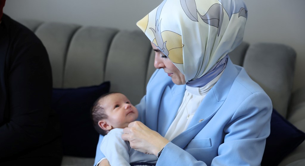 Ekim ayı doğum yardımı ödemeleri hesaplara yatırıldı