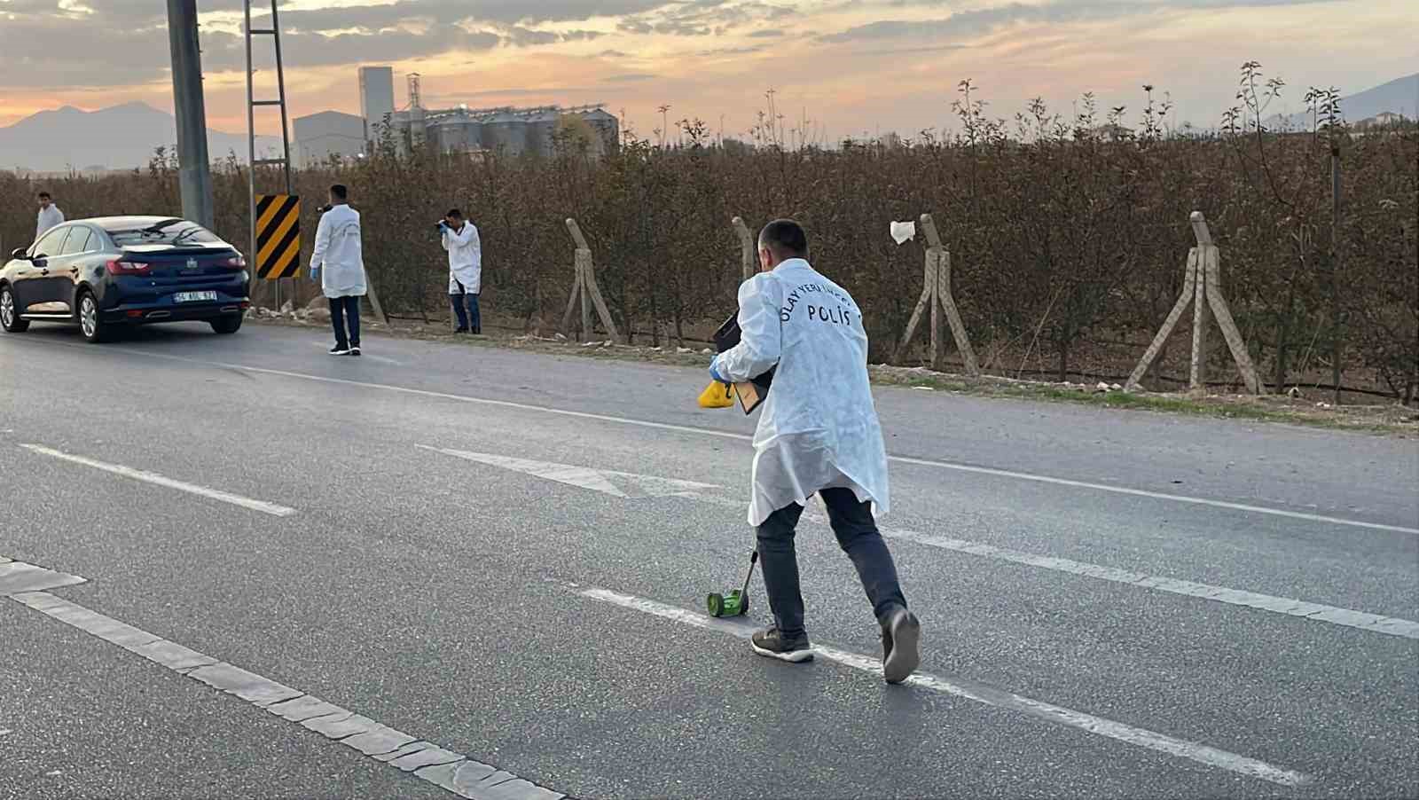 Otomobilin çarptığı yaşlı kadın hayatını kaybetti