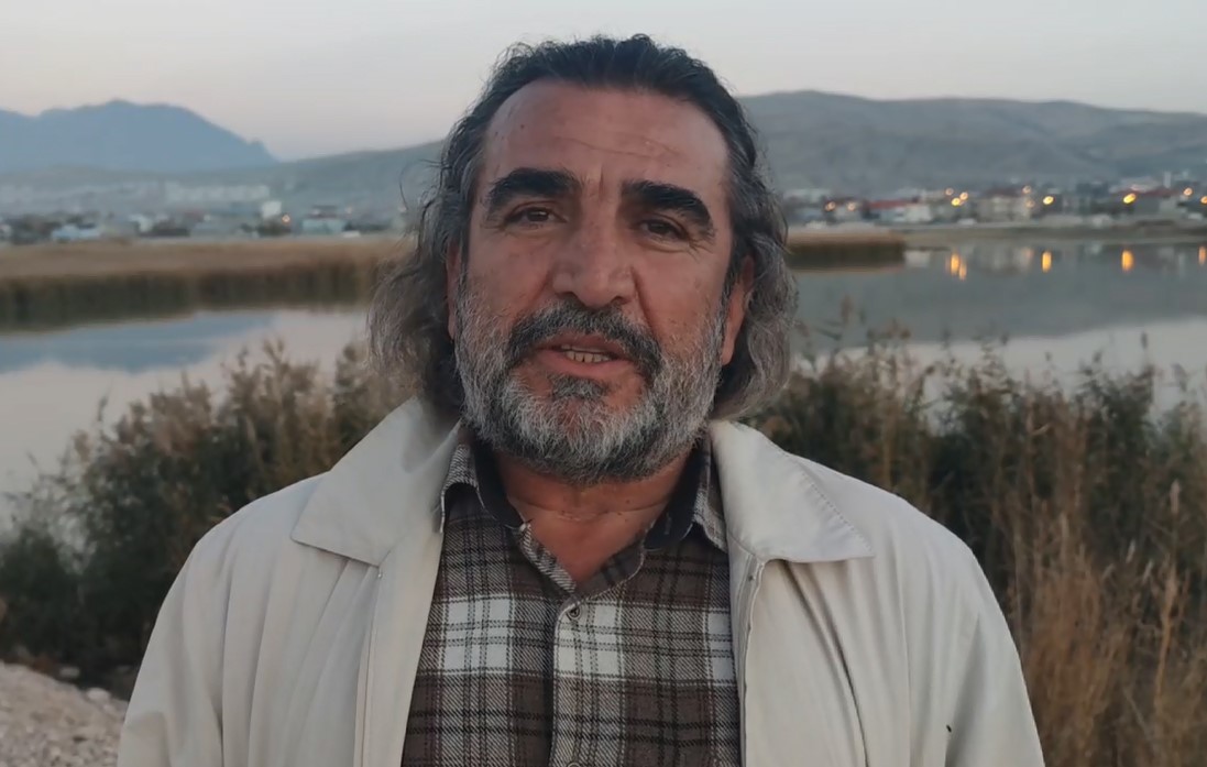 Erçek Gölü’nün yeni misafirleri küçük sakarcalar havadan görüntülendi