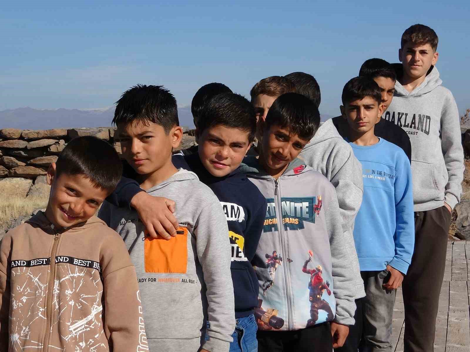 Van Gölü’nde yazın sararan saçlar kışın eski rengine döndü