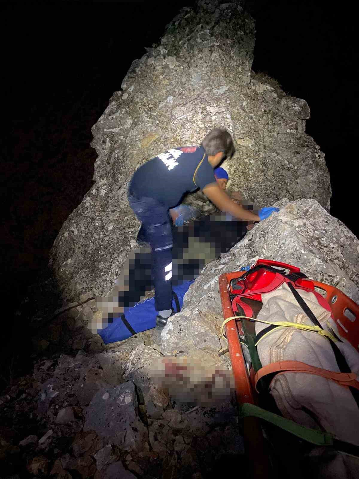 Karaman’da kayalıklardan düşen genç hayatını kaybetti