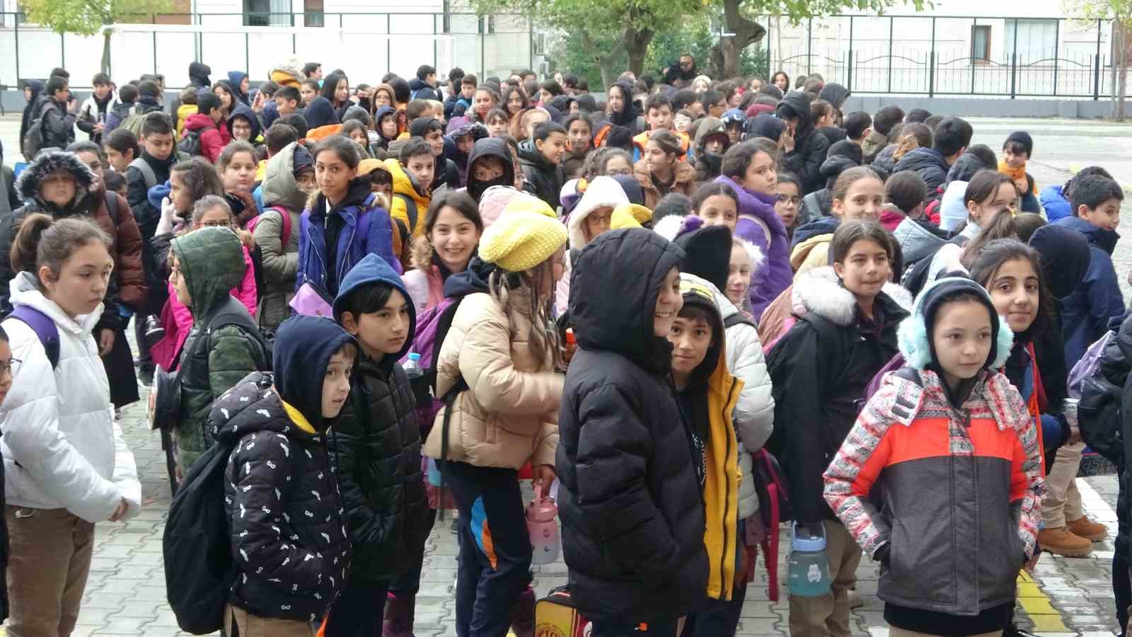 Van’da 275 bin öğrenci yarın yeniden ders başı yapacak