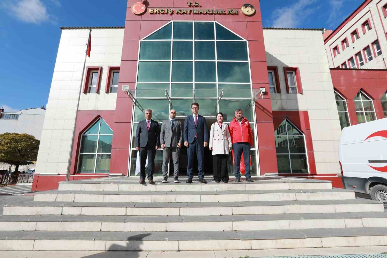 Erciş’te “Hedef 1918 Ünite Kan, Sen de Bir Cana Umut Ol” kampanyası başlatıldı