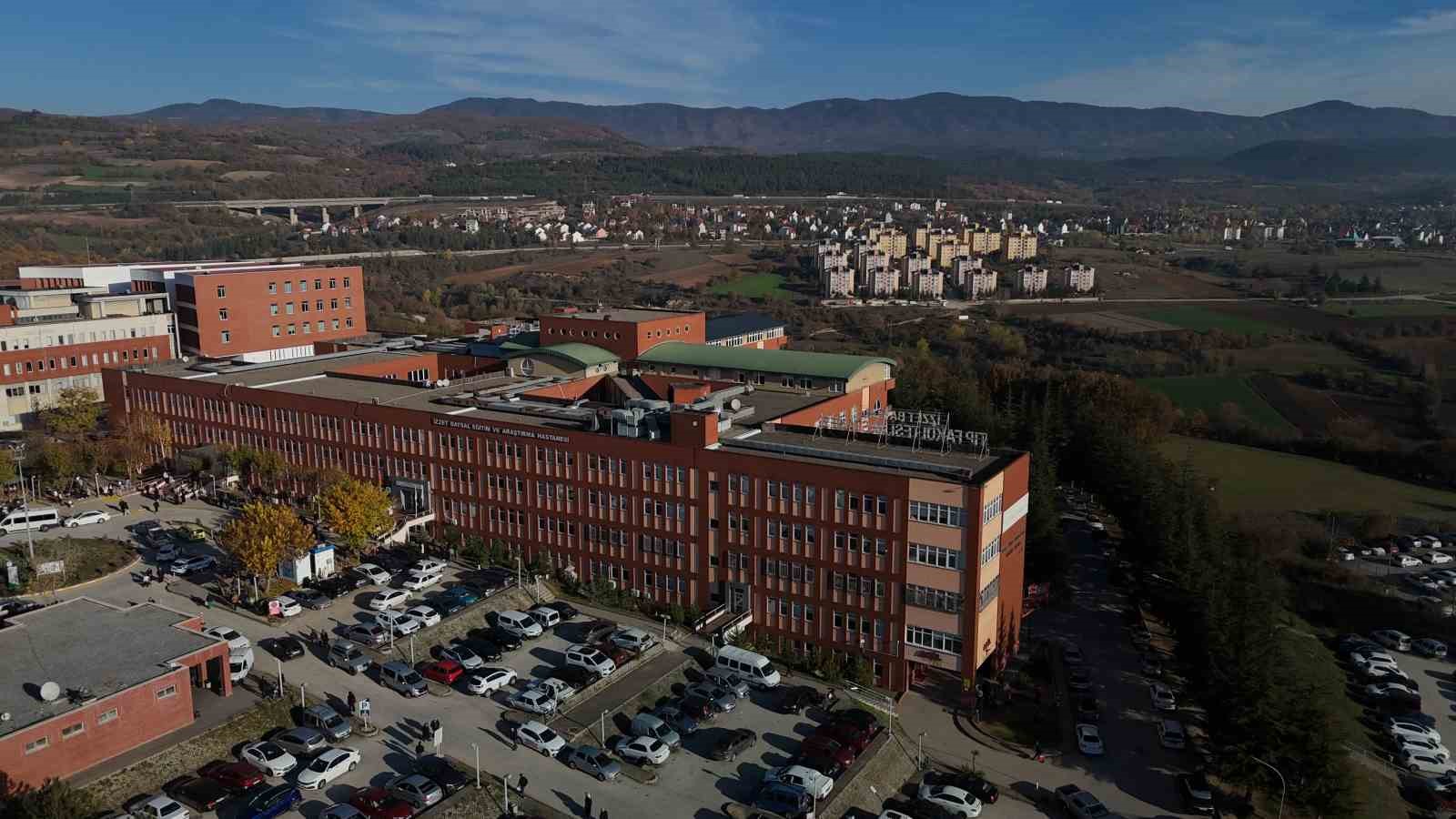 Bolu’da 14 öğrenci yemekten zehirlenme şüphesiyle hastanelik oldu