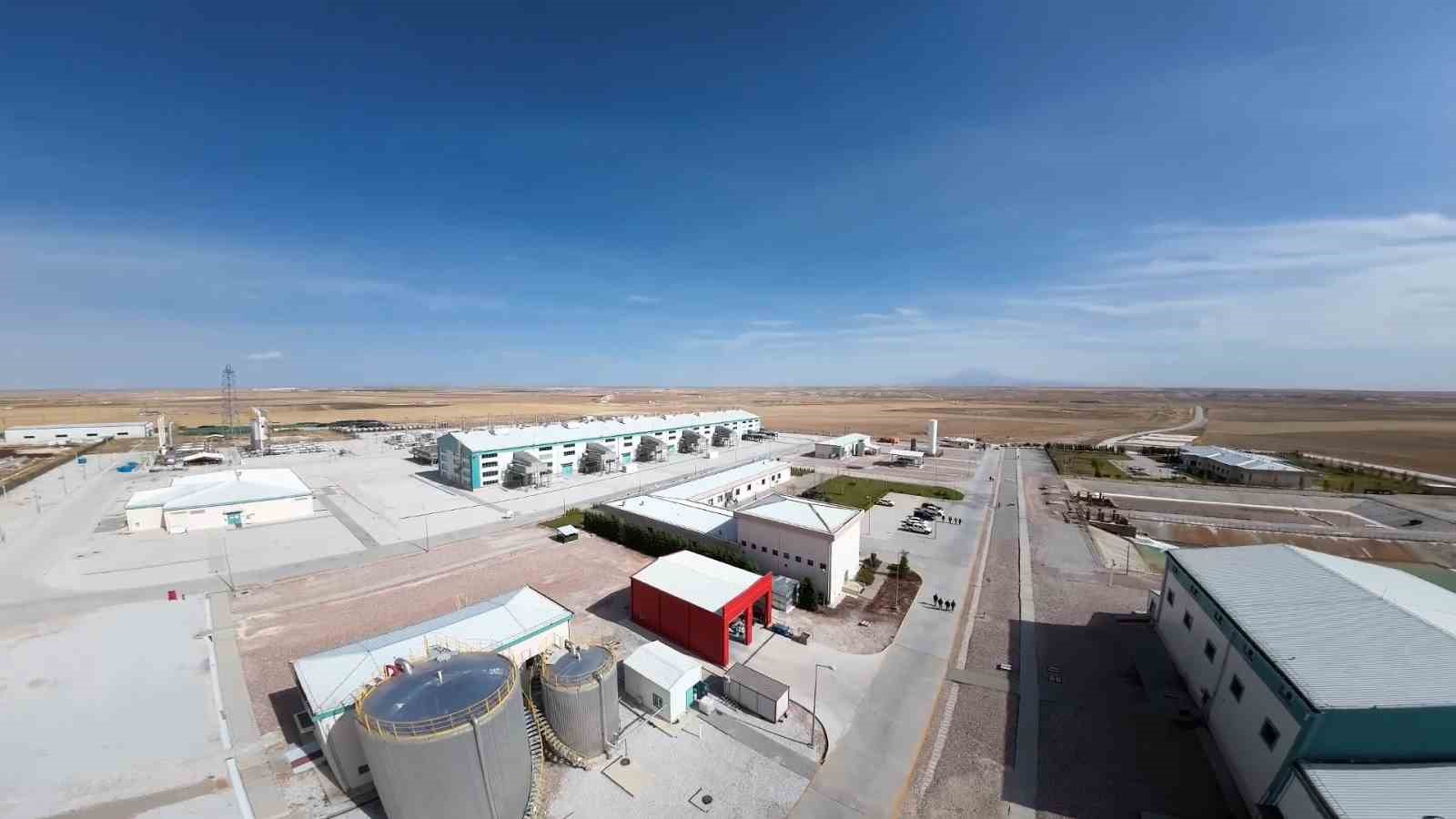 Bakan Bayraktar: “Doğal gaz depolarımız yüzde 100 dolu”