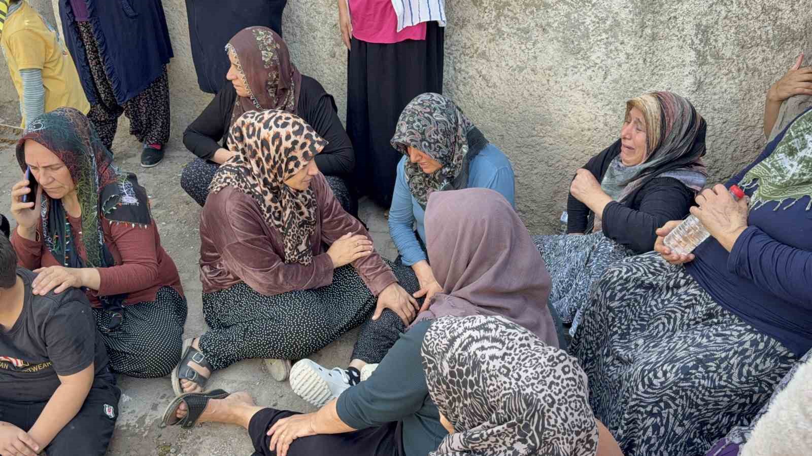 Adana’da semt pazarını kana buladılar: 2 ölü, 5 yaralı