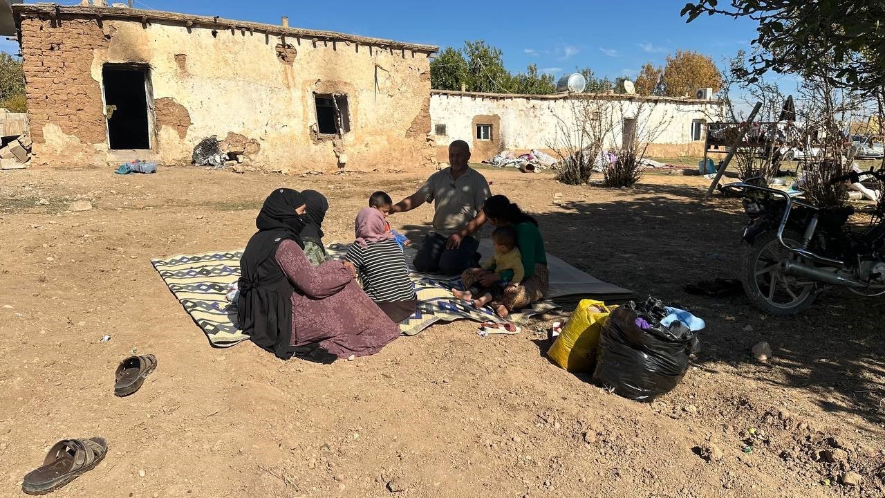 Evdeki eşyalar kendi kendine alev alıyor