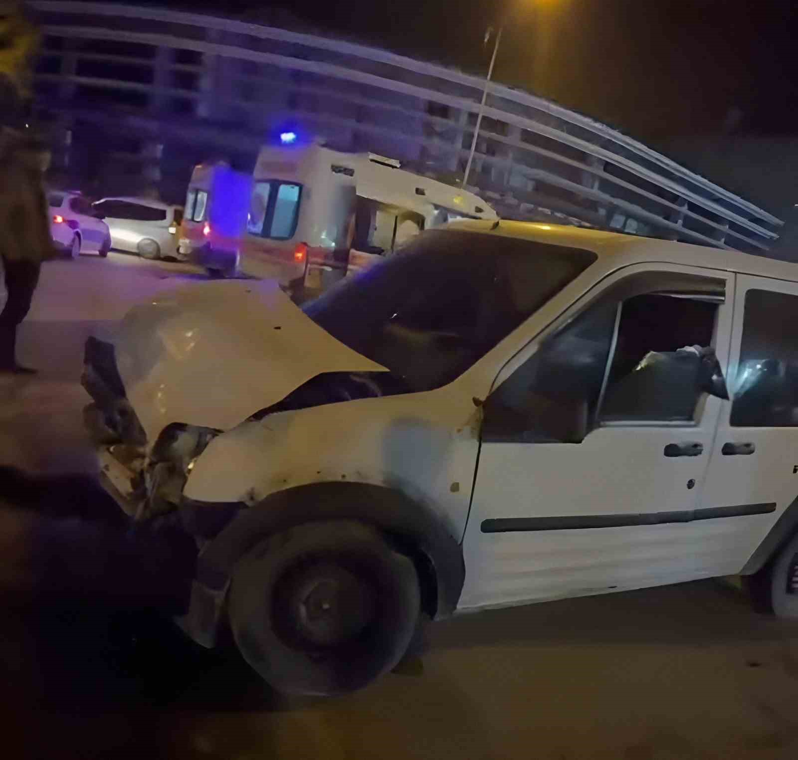 Van’da trafik kazası: 3 yaralı