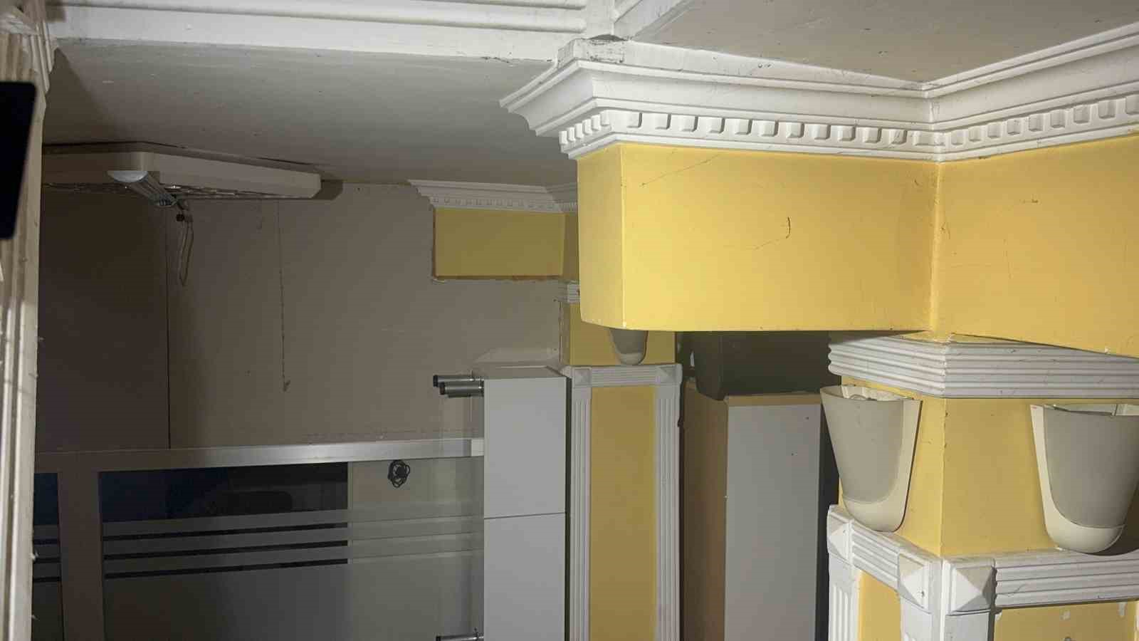 Kocaeli’de bir binanın kolonları çatladı: Aileler korkuyla evi tahliye etti