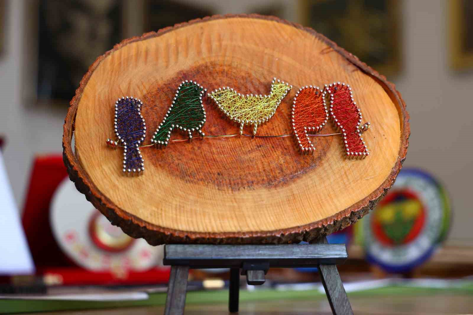 Hobisini sanata dönüştürdü, 500’ü aşkın eseriyle Türkiye’nin sayılı filografi ustalarından biri oldu