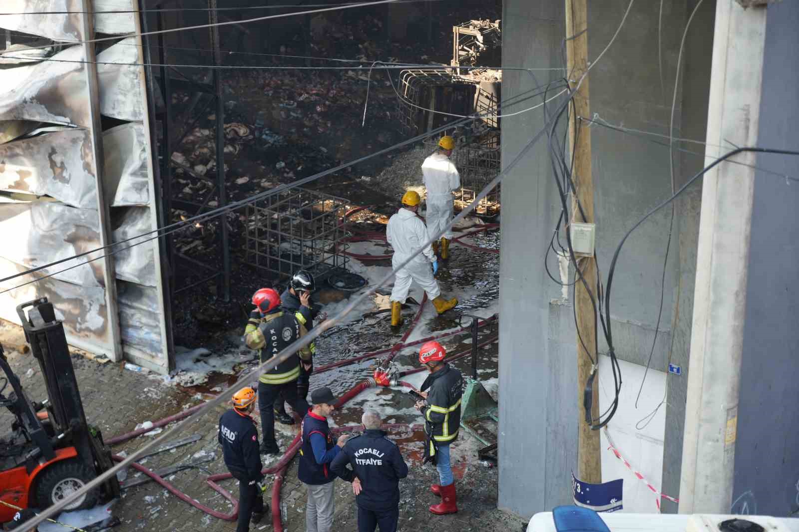 6 kişiye mezar olan yangına ilişkin 3 gözaltı kararı