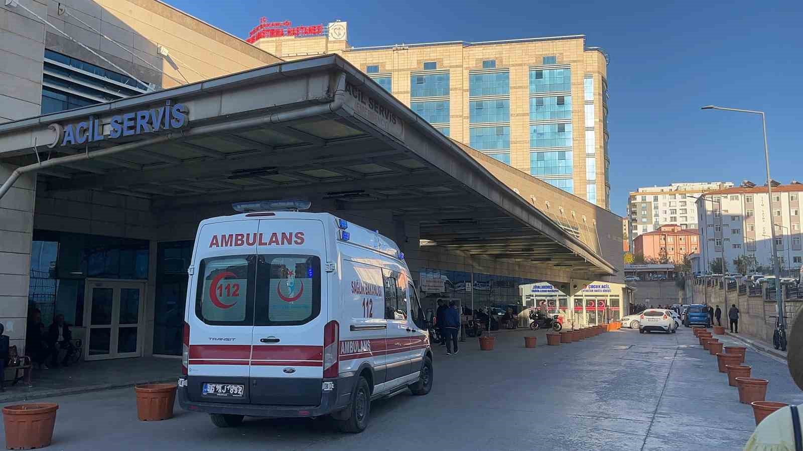 Siirt’te boğazına çerez kaçan bebek hayatını kaybetti