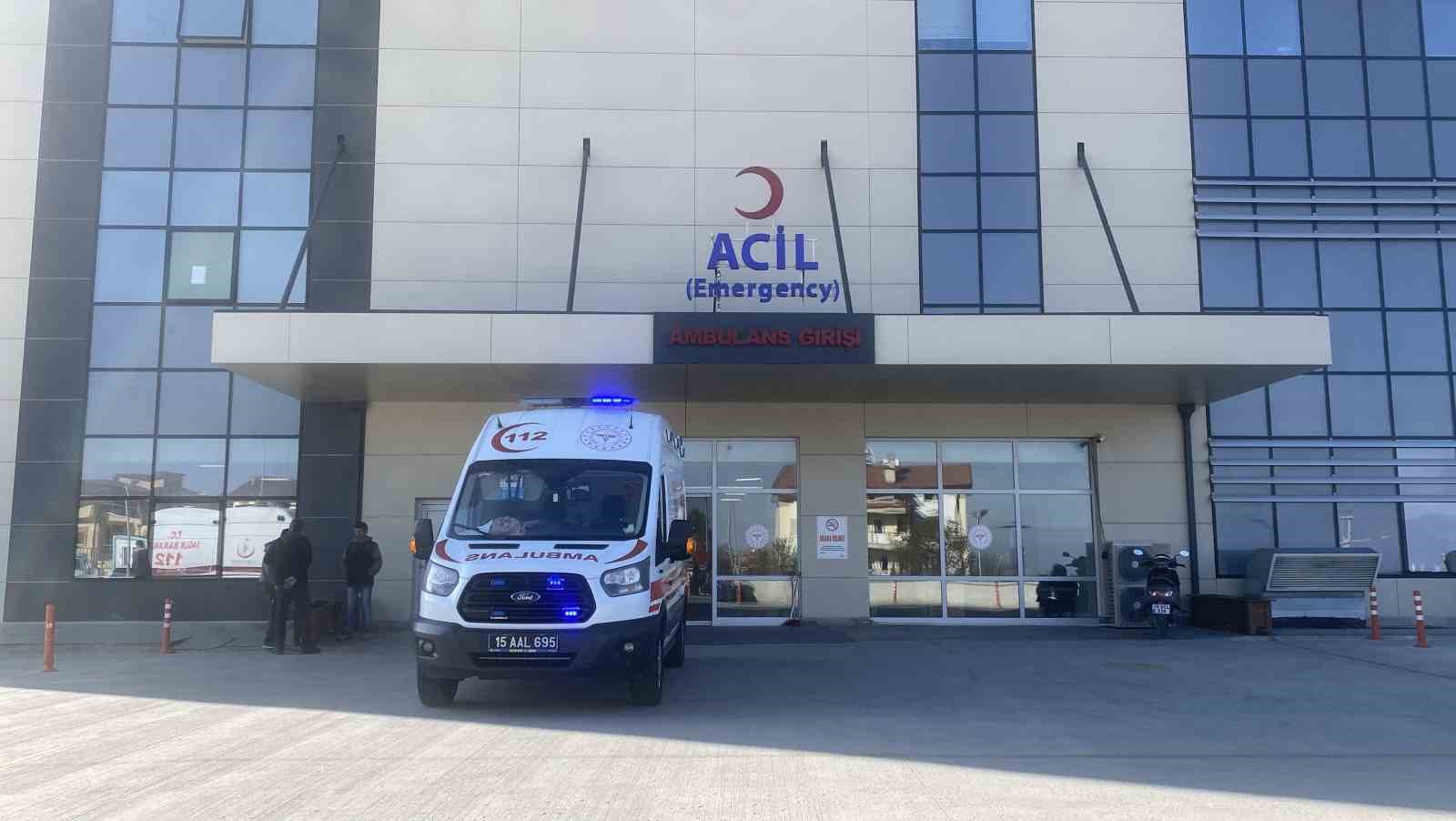 Burdur’da kolunu hisar makinesine kaptıran işçi ağır yaralandı