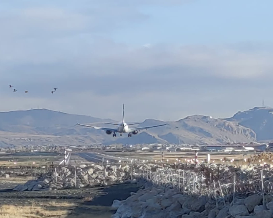 Van Ferit Melen Havalimanında uçuşlar yeniden başladı