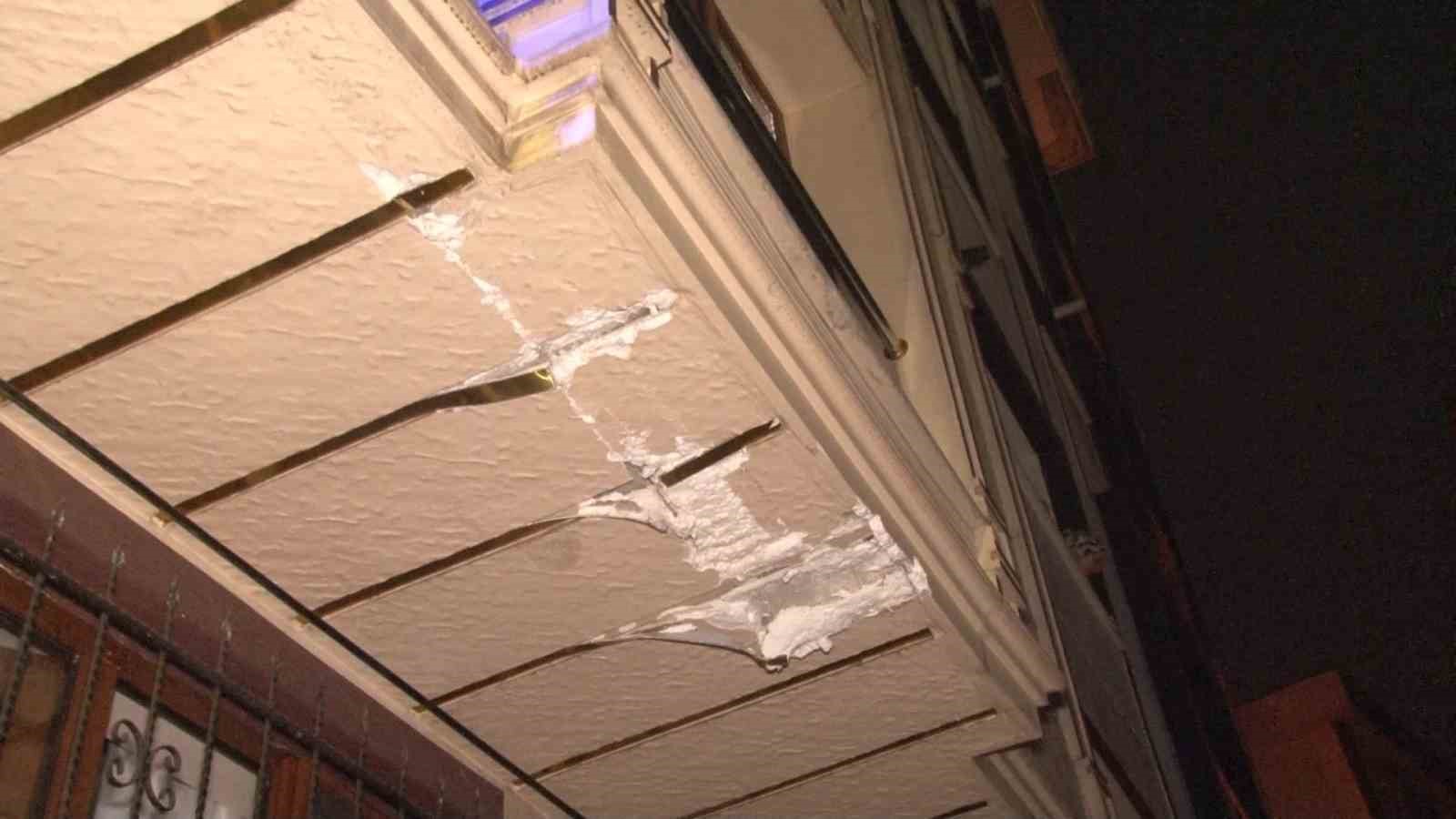 Eyüpsultan’da sokağa dalan vinç dehşet saçtı: Mahalleli sokağa döküldü