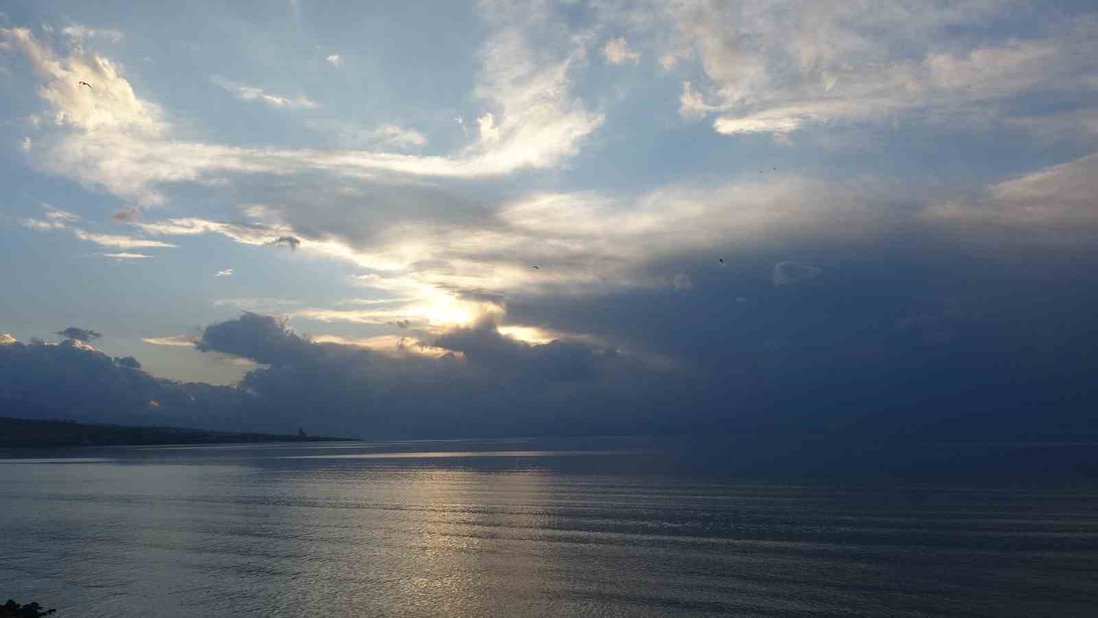 Van semalarında bulut ve ışık şöleni