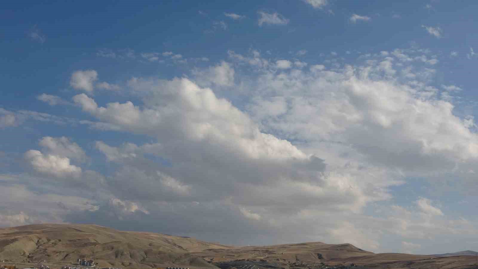 Van semalarında bulut ve ışık şöleni: Gündüz bulutların dansı, akşam büyülü manzaralar