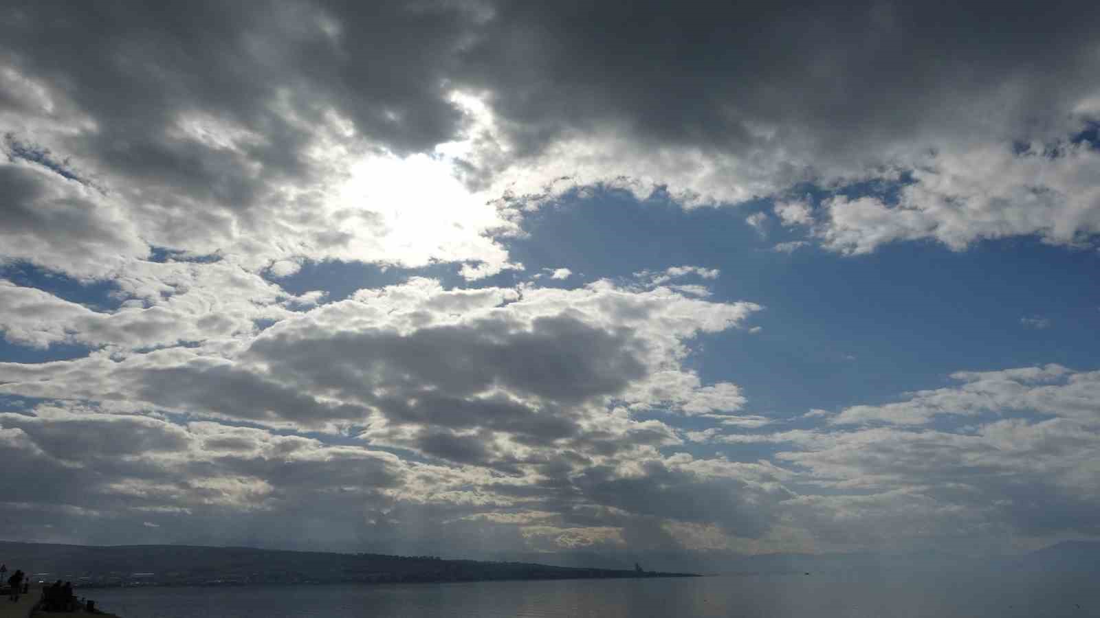 Van semalarında bulut ve ışık şöleni: Gündüz bulutların dansı, akşam büyülü manzaralar