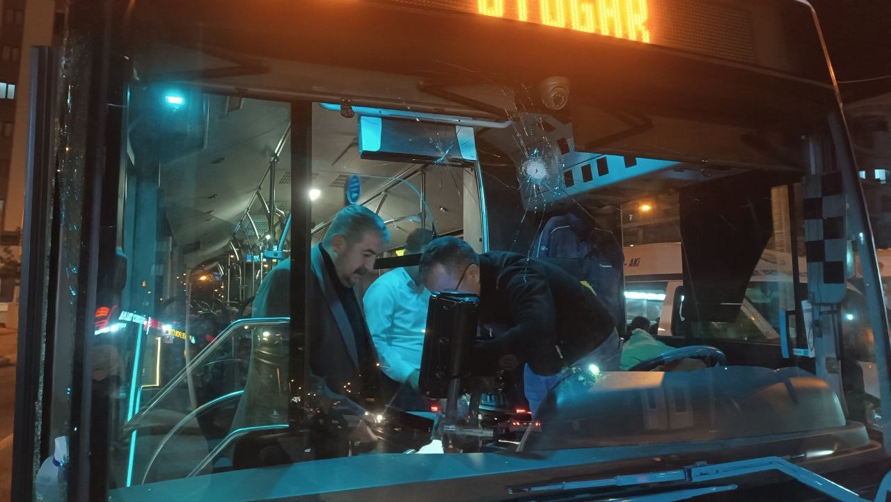 Şanlıurfa’da cadde ortasında silahlı kavga kamerada: 2 ağır yaralı