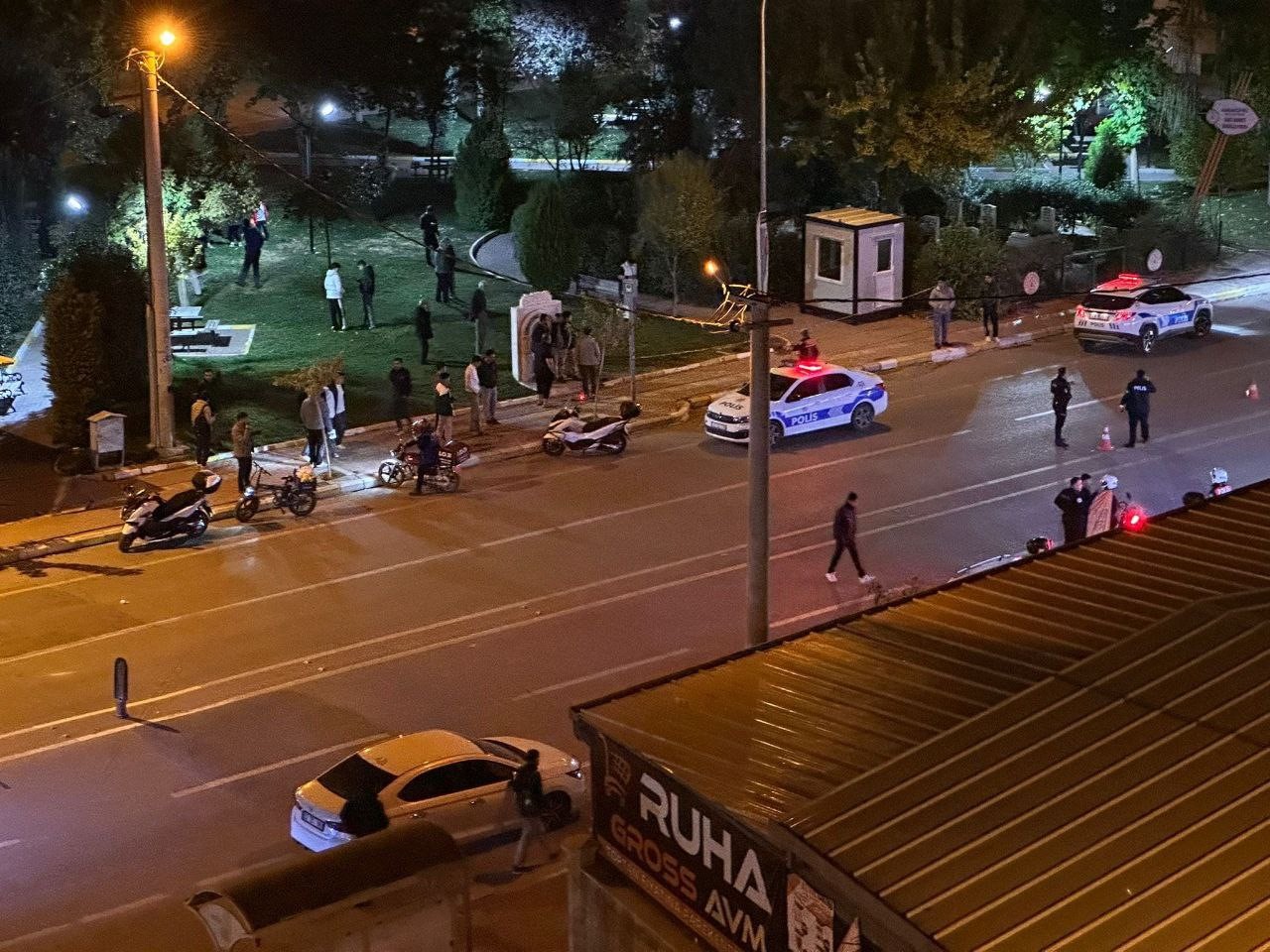 Şanlıurfa’da cadde ortasında silahlı kavga kamerada: 2 ağır yaralı