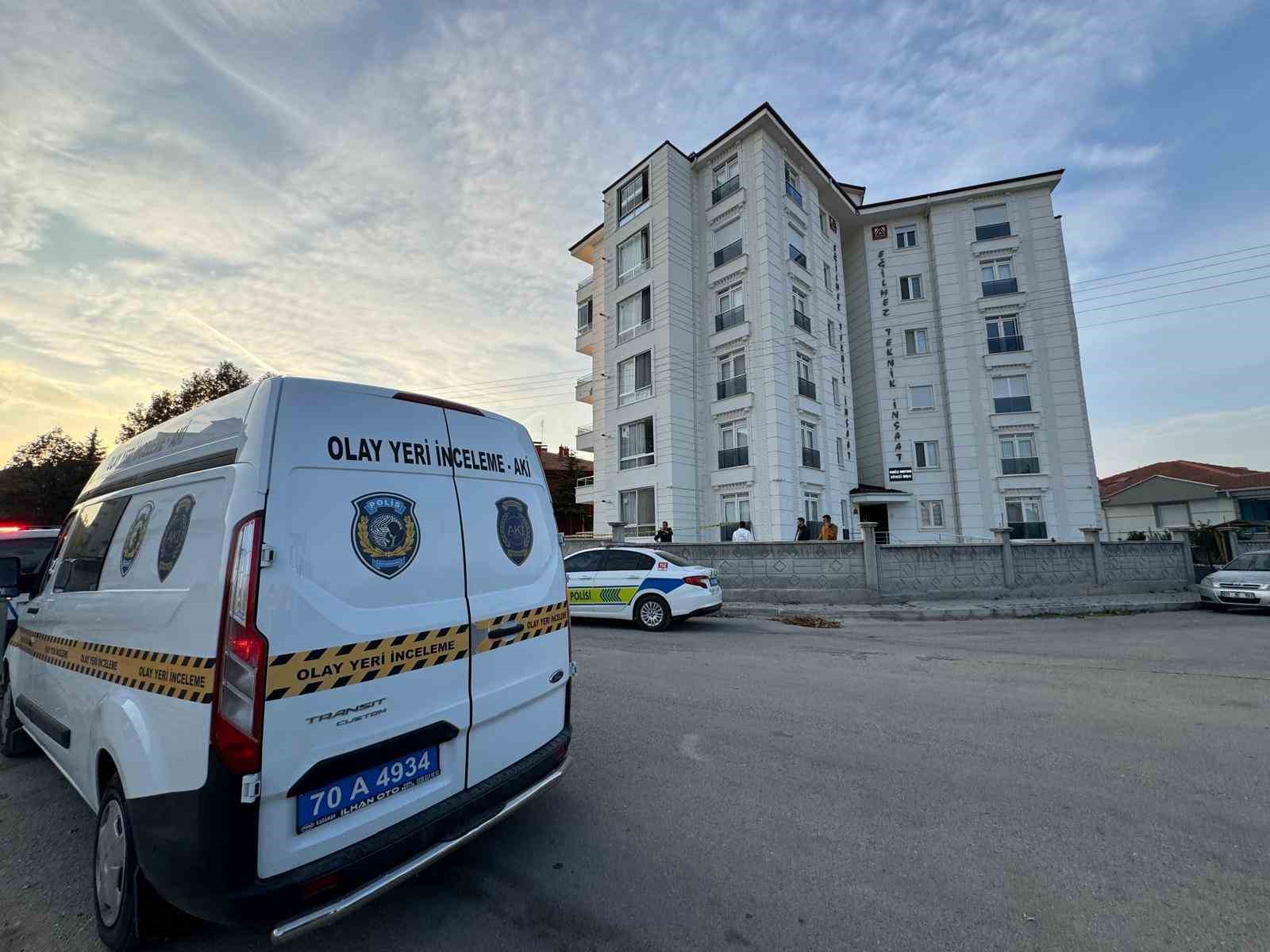 Karaman’da 5’inci kattan düşen öğretmen hayatını kaybetti