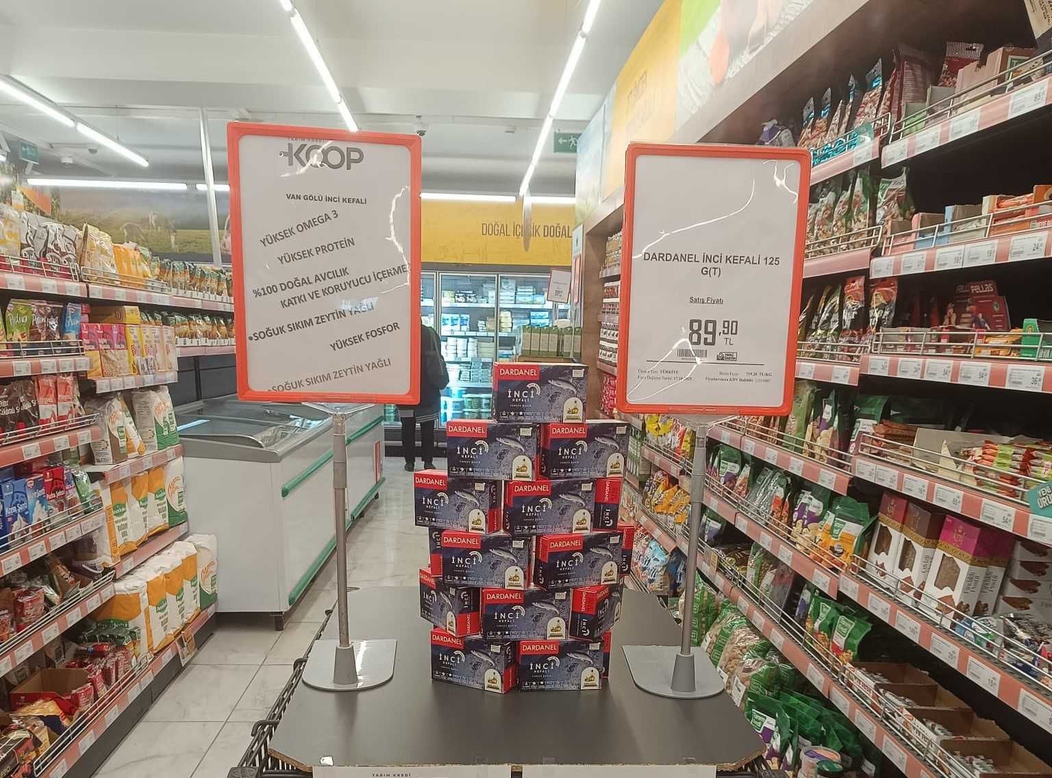 Van balığı konservesi market raflarında yerini aldı