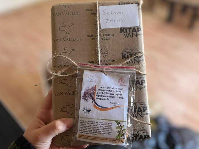 Van’da öğretmenlere 27 bin kitap hediye edildi