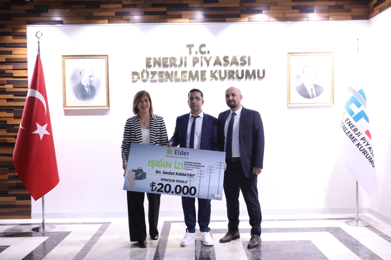 Vanlı Gazeteci Karatay, Fotoğraf Yarışmasında Türkiye İkincisi Oldu