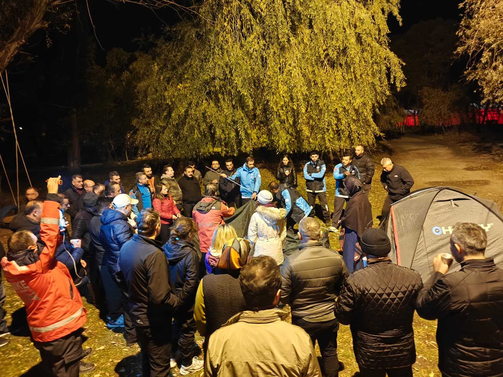 Van’da Sağlık Yöneticileri Afet Farkındalık Kampında Bir Araya Geldi