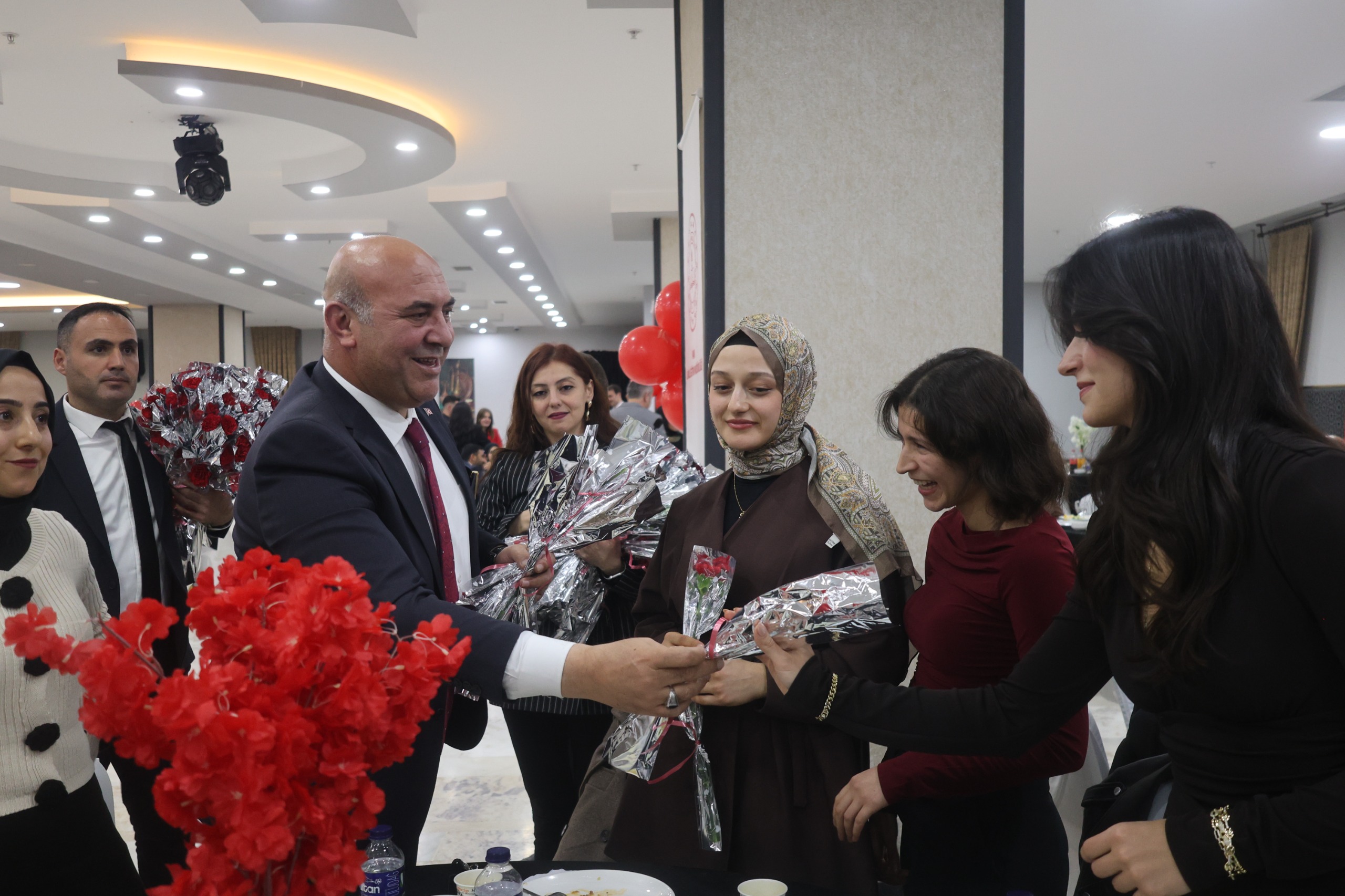 Van’da Öğretmenler Günü programı düzenlendi