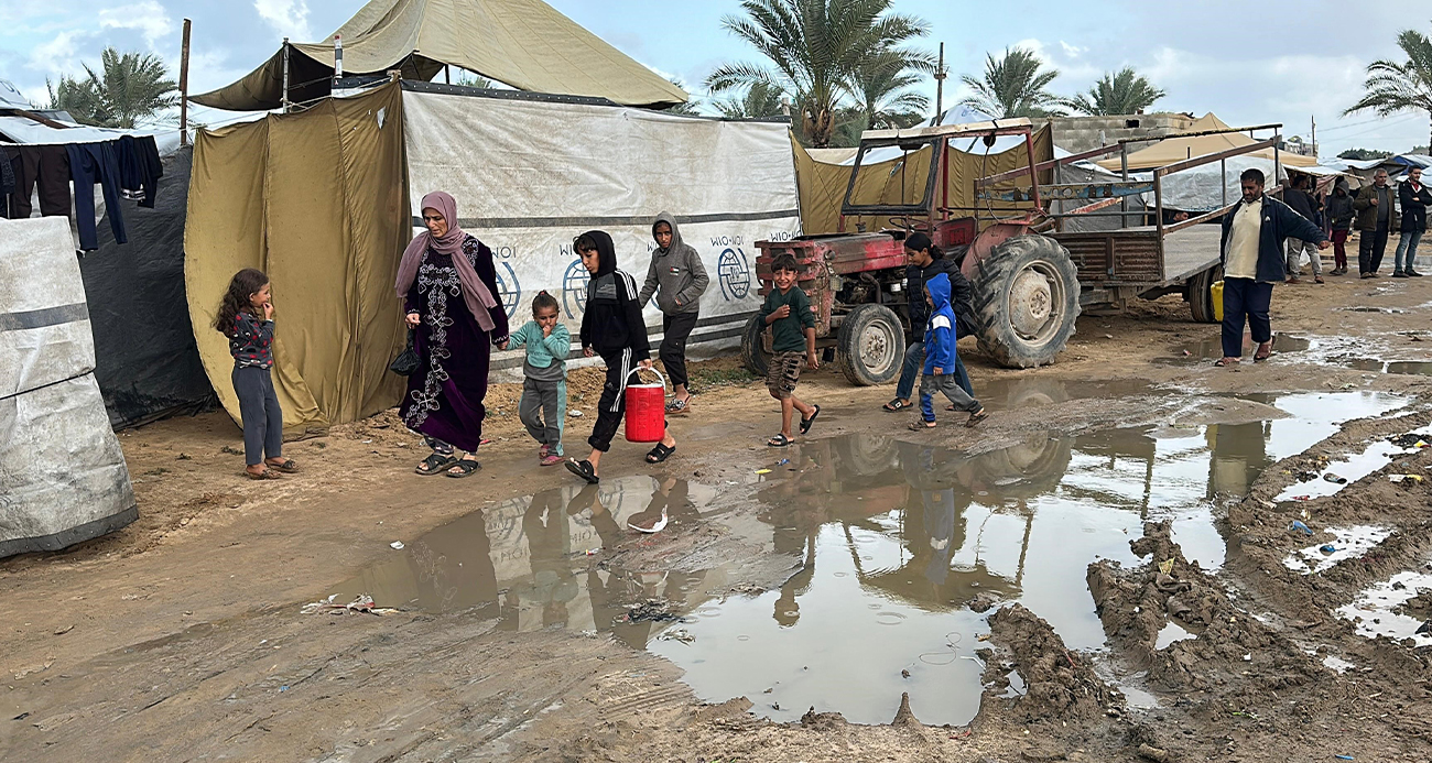 Gazze’de etkili olan şiddetli yağış, insani krizi derinleştiriyor